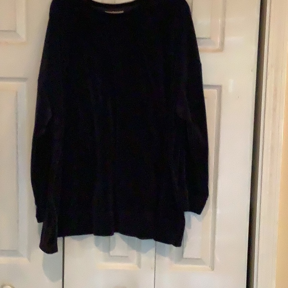 Classic Dark Navy Crewneck Velvet size 3X